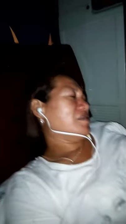 Shhh, ntutulog si Tita. .